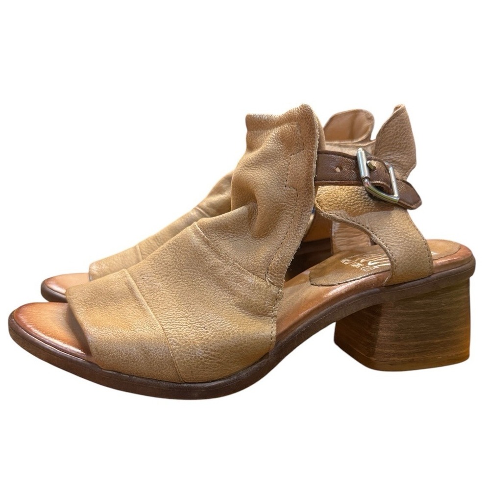 Miz Mooz leather heeled sandals‎ Sand Palomina Size 37 US 6.5